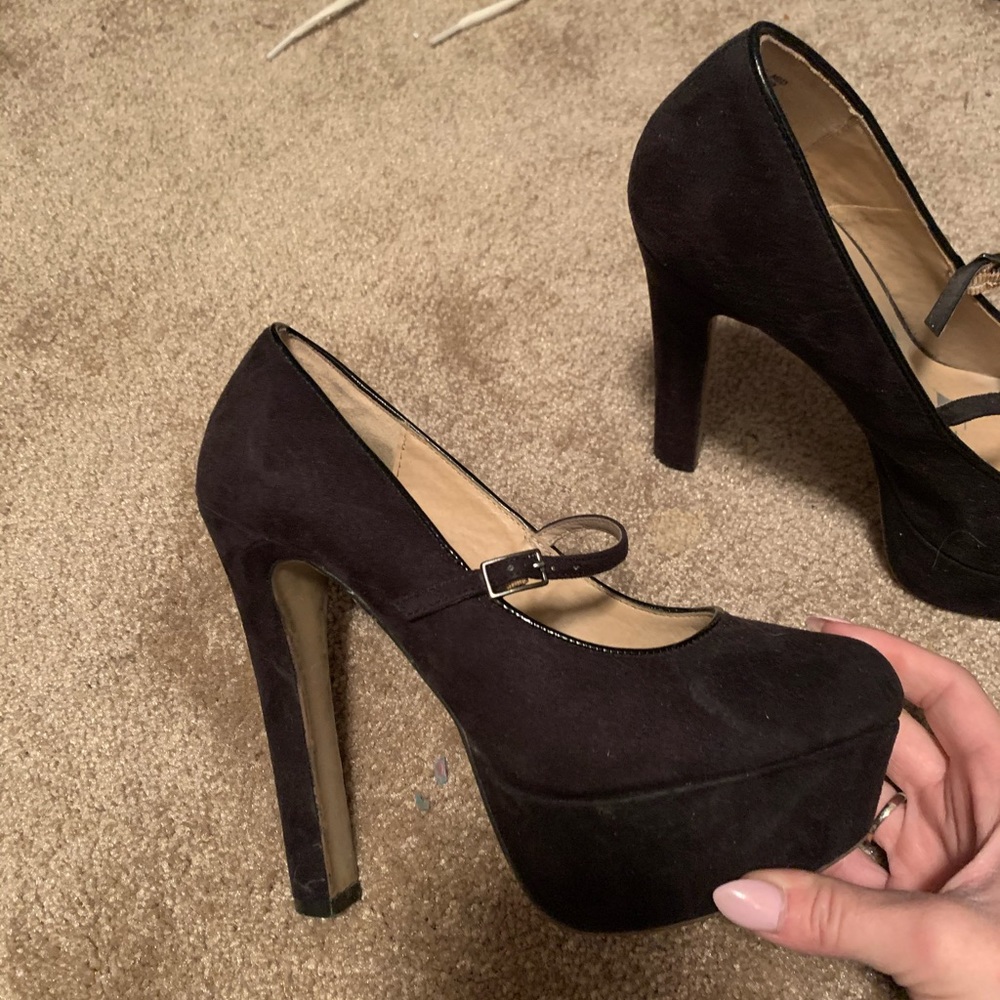 ELLE Black suede platform heel